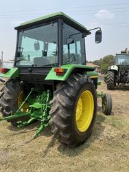 John Deere 2250