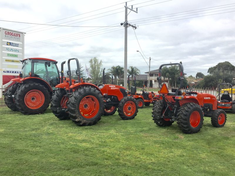 Kubota L3200 Tractor Specs