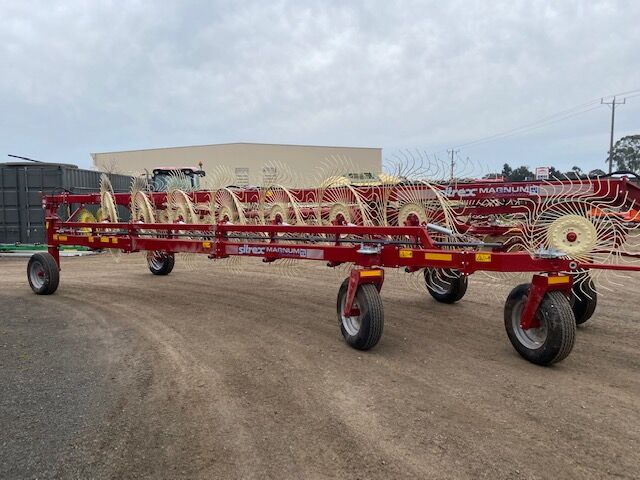 SILTREX 14 WHEEL TRAILING V RAKE | Grogans Machinery